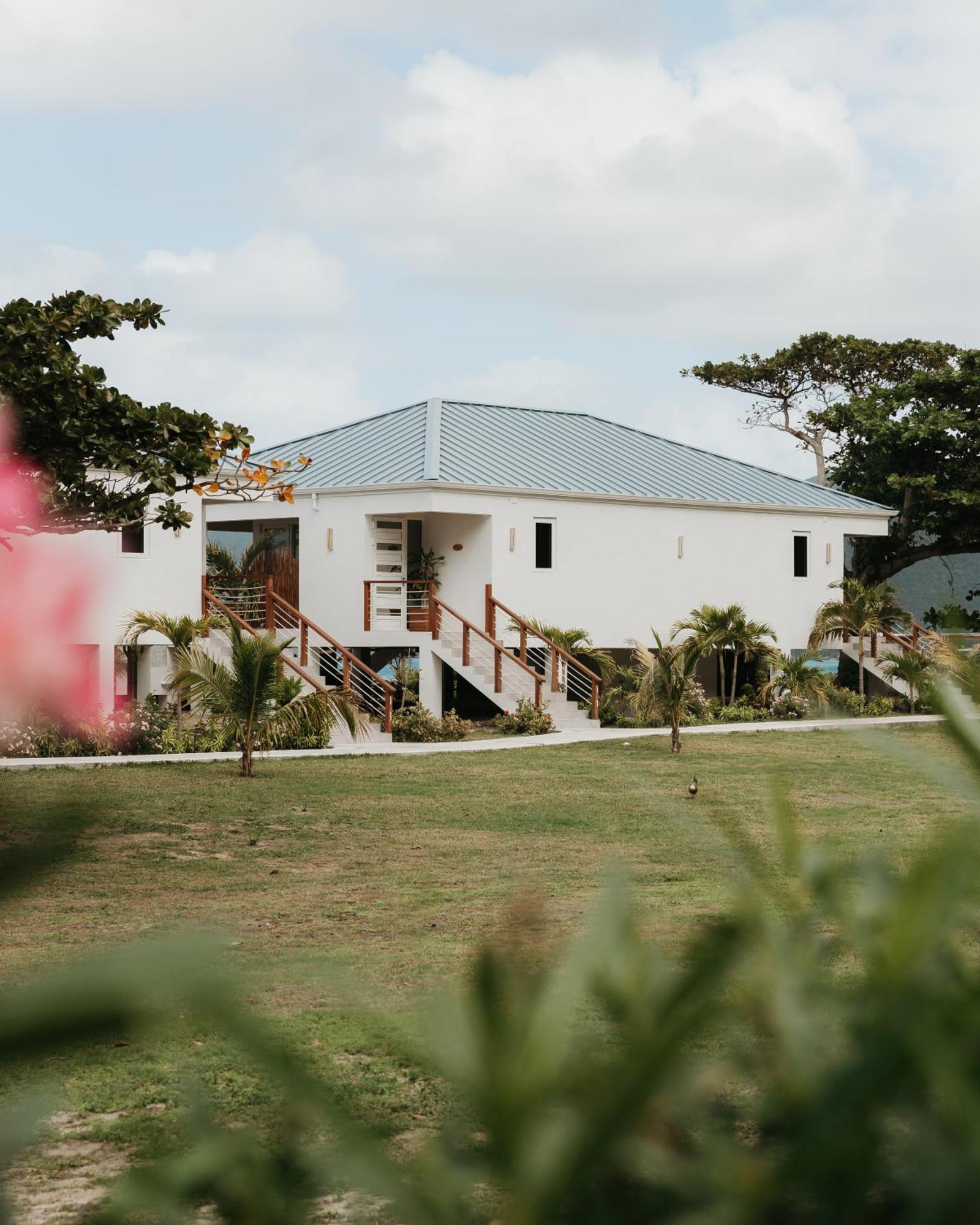 Long Bay Beach Resort Freshwater Pond Exterior photo