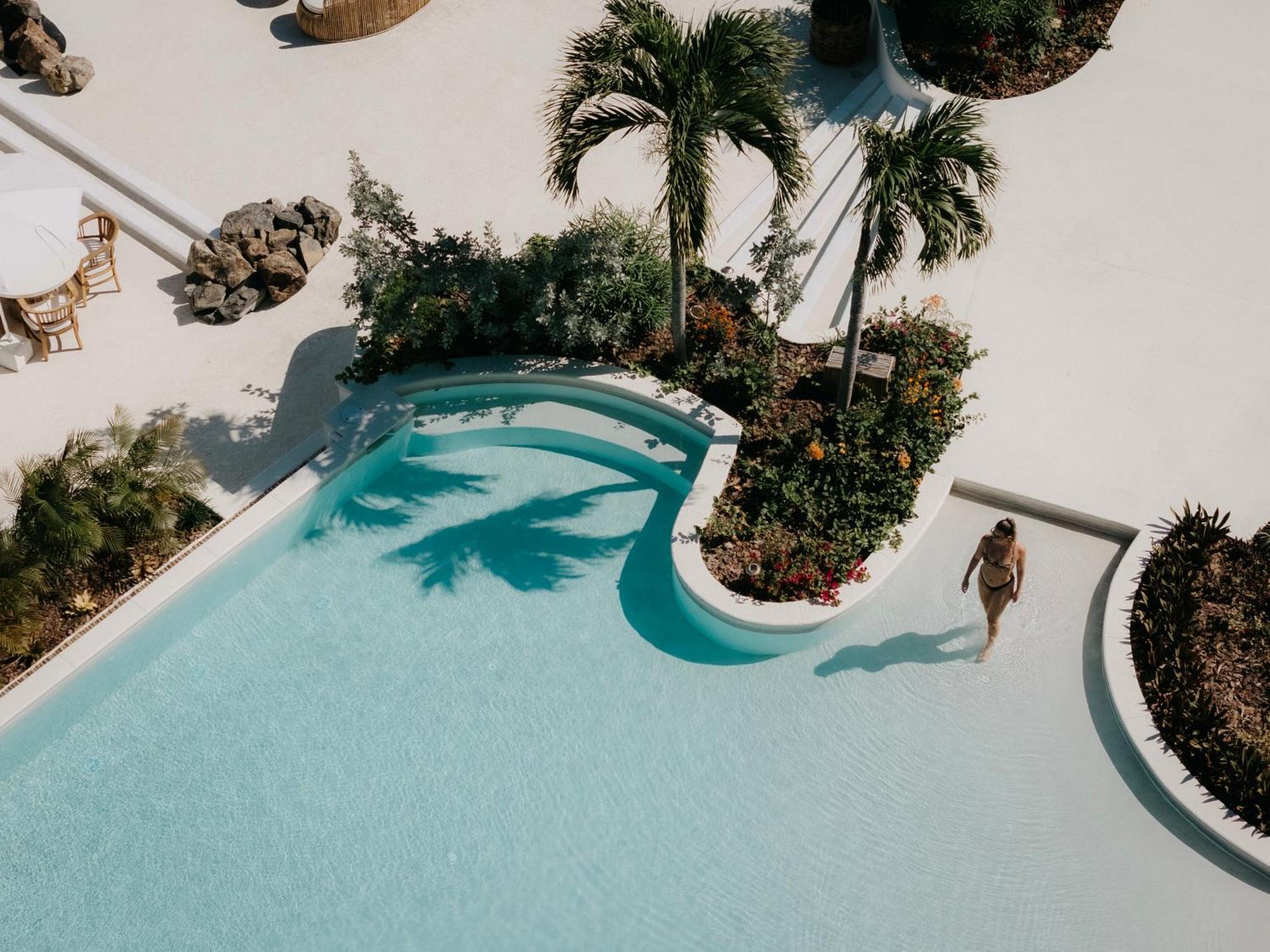 Long Bay Beach Resort Freshwater Pond Exterior photo